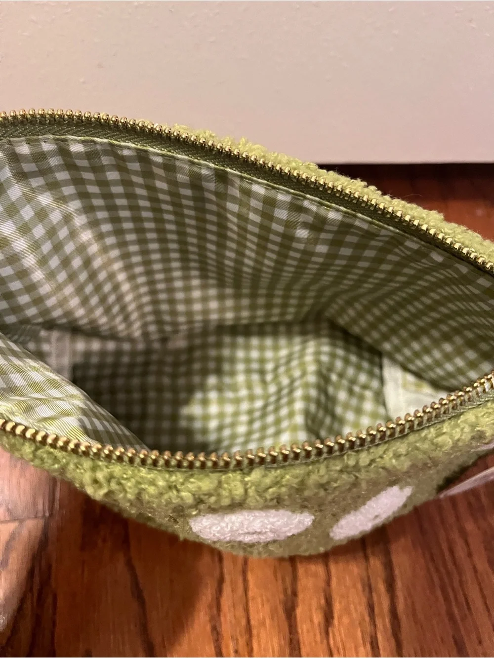 Green Daisy faux- shearling pouch with White Flowers